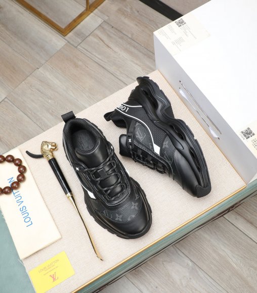 Louis Vuitton - Мужские кроссовки GTJ_0912LV5