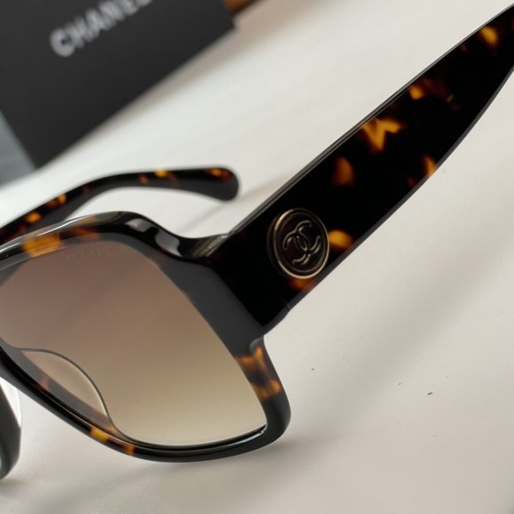 Chanel - Солнцезащитные очки K2_2402CH3 Chanel - Солнцезащитные очки K2_2402CH3