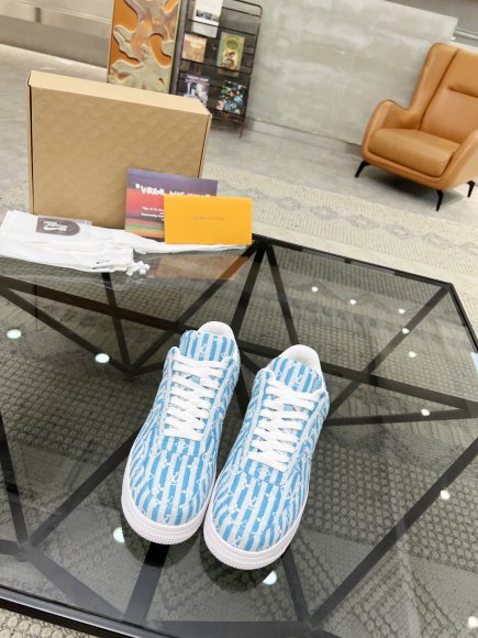 Louis Vuitton - Мужские кроссовки RU_2706LV2