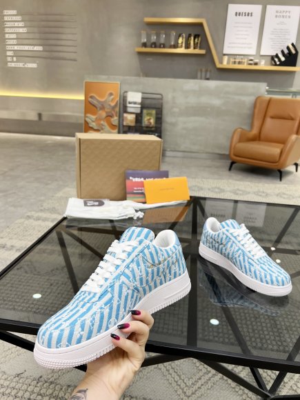 Louis Vuitton - Мужские кроссовки RU_2706LV2