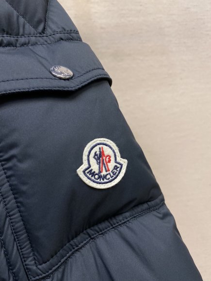 Moncler - Мужская куртка пуховик DZ_1011MO3 Moncler - Мужская куртка пуховик DZ_1011MO3