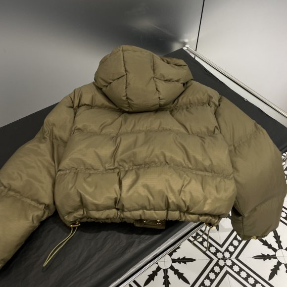 Celine - Женская куртка пуховик FY_2812CE2 Celine - Женская куртка пуховик FY_2812CE2