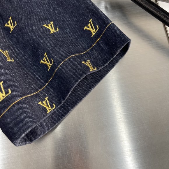 Louis Vuitton Signature - Мужская джинсовая рубашка TJ_1303LV7 Louis Vuitton Signature - Мужская джинсовая рубашка TJ_1303LV7