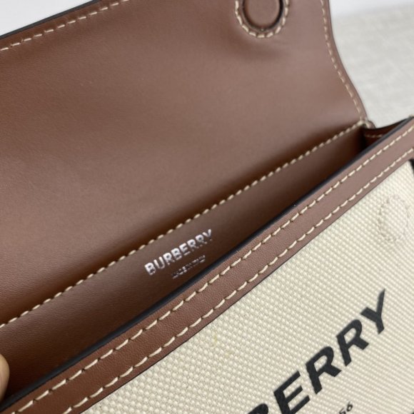 Burberry Женская сумка - мессенджер BU_1702BU10