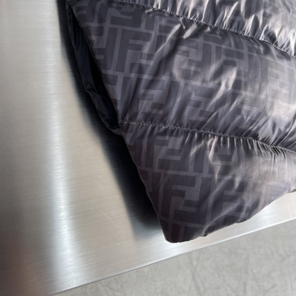 Fendi - Мужская куртка пуховик DZ_1201FE3