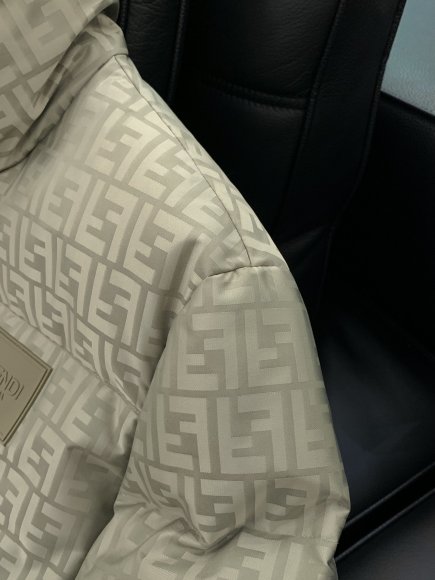 Fendi - Мужская куртка пуховик TI_2910FE1 Fendi - Мужская куртка пуховик TI_2910FE1