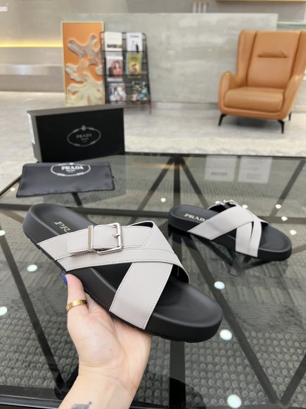 Prada - Мужские шлепанцы RU_3005PR1 Prada - Мужские шлепанцы RU_3005PR1