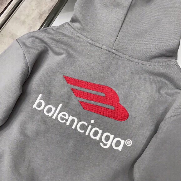 Balenciaga - Детский спортивный костюм DW_0112BA2 Balenciaga - Детский спортивный костюм DW_0112BA2