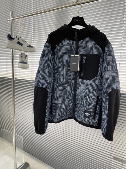 Fendi - Мужская стеганая куртка DZ_1201FE4