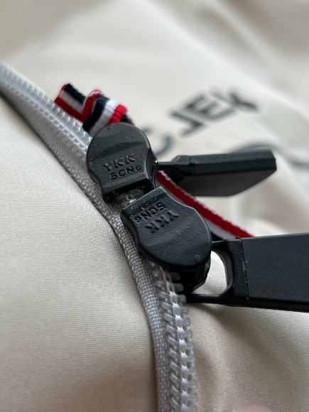 Moncler Grenoble Visaille - Женская куртка пуховик TI_2910MO2 Moncler Grenoble Visaille - Женская куртка пуховик TI_2910MO2