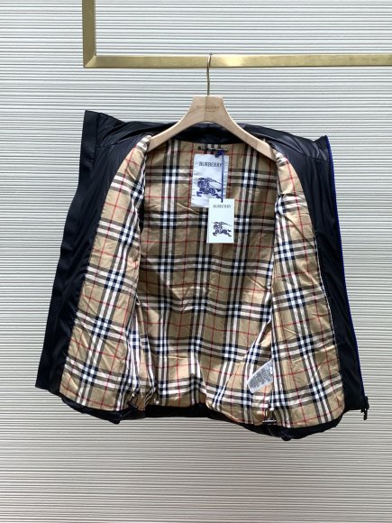 Burberry - Мужской жилет пуховик TI_2511BU10