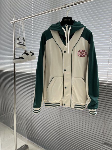 Gucci - Мужская спортивная куртка ветровка TJ_2808GU2 Gucci - Мужская спортивная куртка ветровка TJ_2808GU2