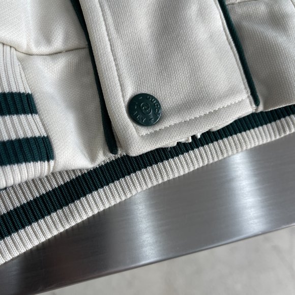 Gucci - Мужская спортивная куртка ветровка TJ_2808GU2 Gucci - Мужская спортивная куртка ветровка TJ_2808GU2