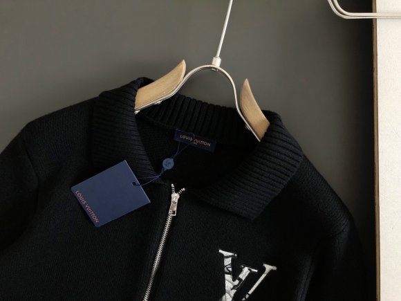 Louis Vuitton - Мужская кофта кардиган DZ_1412LV15 Louis Vuitton - Мужская кофта кардиган DZ_1412LV15