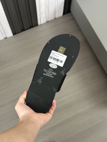 Valentino - Мужские шлепанцы сланцы GTL_2005VA1 Valentino - Мужские шлепанцы сланцы GTL_2005VA1