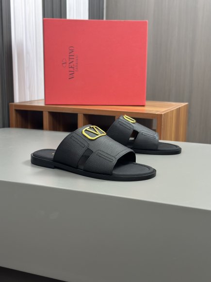 Valentino - Мужские шлепанцы сланцы GTL_2005VA1 Valentino - Мужские шлепанцы сланцы GTL_2005VA1