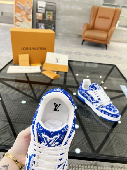 Louis Vuitton - Мужские кроссовки RU_1906LV1 Louis Vuitton - Мужские кроссовки RU_1906LV1