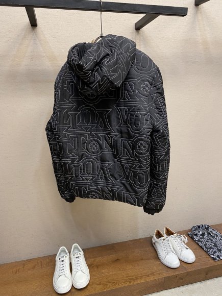 Louis Vuitton Snow - Мужская стеганная куртка DZ_1011LV8 Louis Vuitton Snow - Мужская стеганная куртка DZ_1011LV8