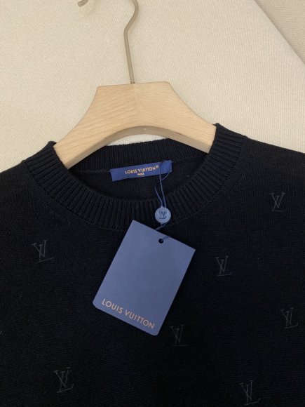 Louis Vuitton Signature - Мужская шерстяная кофта свитер DZ_2208LV6 Louis Vuitton Signature - Мужская шерстяная кофта свитер DZ_2208LV6