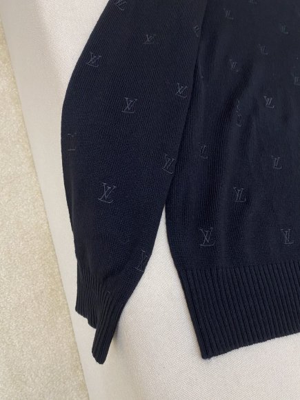 Louis Vuitton Signature - Мужская шерстяная кофта свитер DZ_2208LV6 Louis Vuitton Signature - Мужская шерстяная кофта свитер DZ_2208LV6