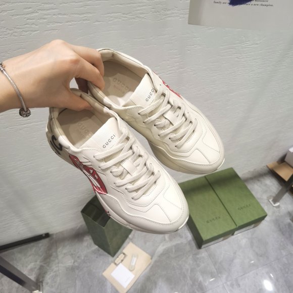 Gucci Rhyton Женские кроссовки MO_1409GU1W