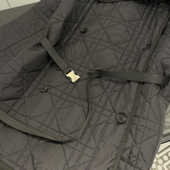 Dior - Женская стеганая куртка FY_2812DI8