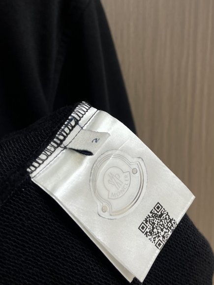 Moncler - Мужской спортивный костюм DZ_0908MO11 Moncler - Мужской спортивный костюм DZ_0908MO11