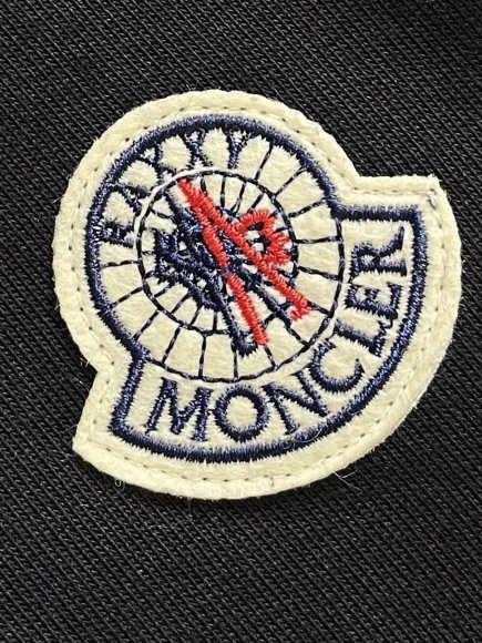 Moncler - Мужской спортивный костюм DZ_0908MO11 Moncler - Мужской спортивный костюм DZ_0908MO11