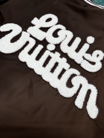 Louis Vuitton Varsity - Мужская куртка ветровка бомбер DZ_2208LV7 Louis Vuitton Varsity - Мужская куртка ветровка бомбер DZ_2208LV7