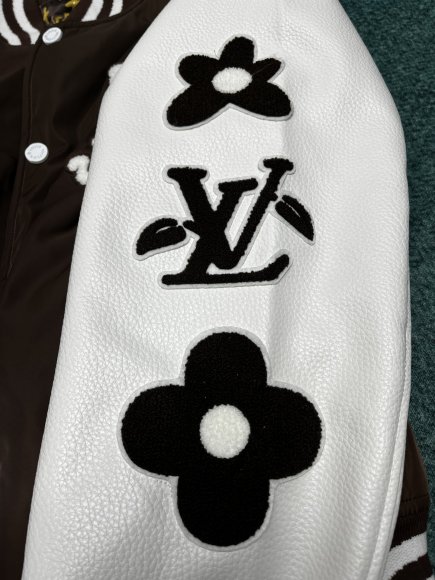Louis Vuitton Varsity - Мужская куртка ветровка бомбер DZ_2208LV7 Louis Vuitton Varsity - Мужская куртка ветровка бомбер DZ_2208LV7