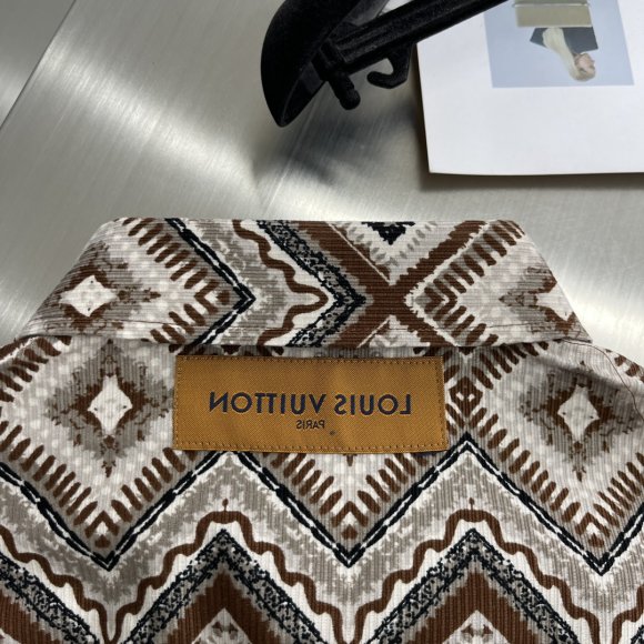 Louis Vuitton - Мужская рубашка TJ_2808LV6 Louis Vuitton - Мужская рубашка TJ_2808LV6
