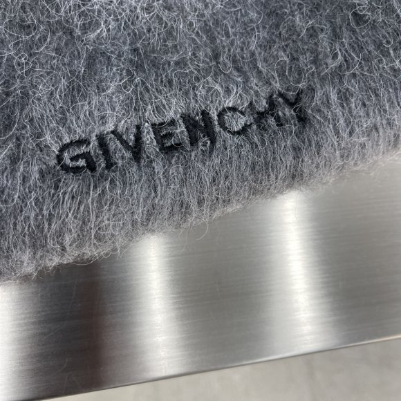 Givenchy - Мужская кофта TJ_0809GI2