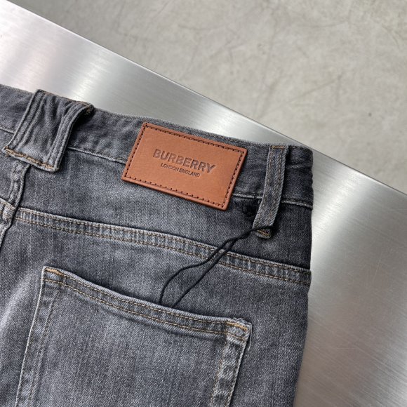 Burberry - Мужские штаны джинсы TJ_1303BU14