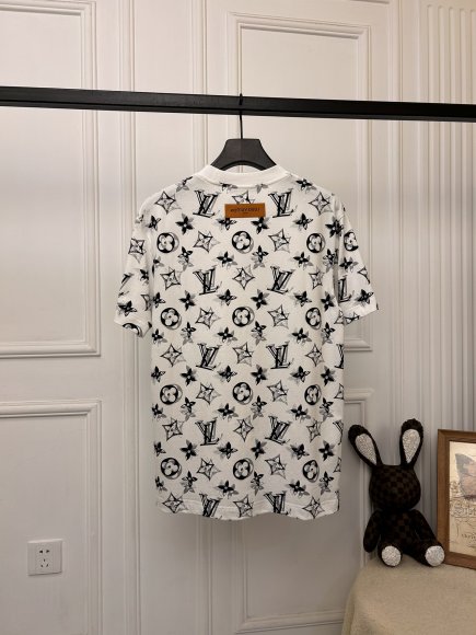 Louis Vuitton - Мужская футболка майка KN_2406LV2