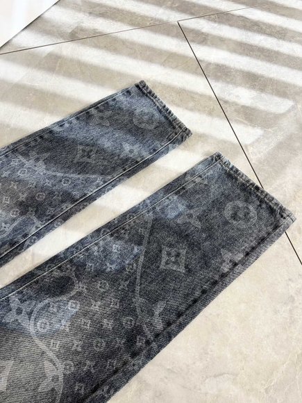 Louis Vuitton - Мужские штаны джинсы DF_2407LV13