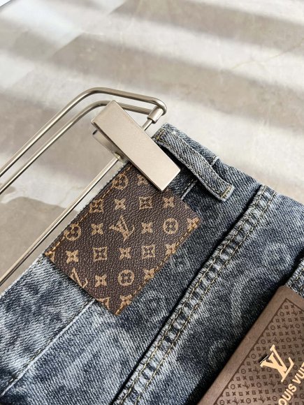 Louis Vuitton - Мужские штаны джинсы DF_2407LV13
