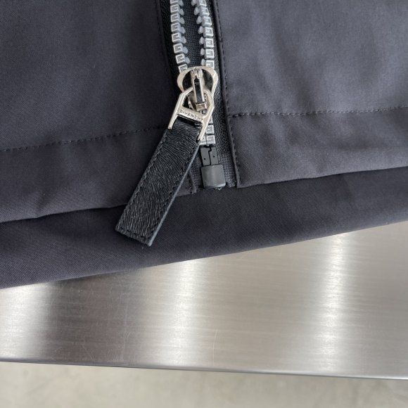 Givenchy - Мужская куртка ветровка DZ_0908GI12 Givenchy - Мужская куртка ветровка DZ_0908GI12