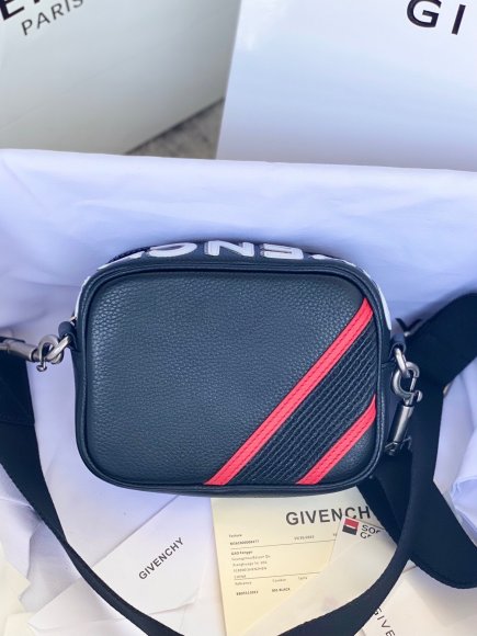 Givenchy Женская сумка мессенджер GI_0802GI4W
