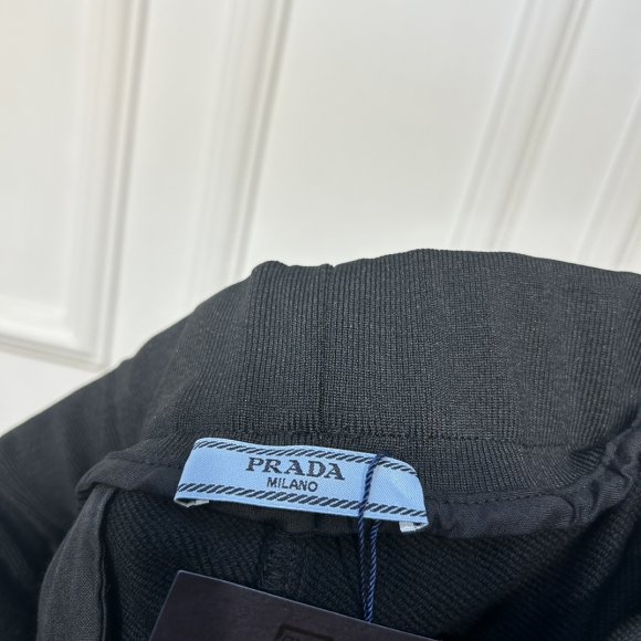 Prada - Мужские шорты KN_2406PR3 Prada - Мужские шорты KN_2406PR3