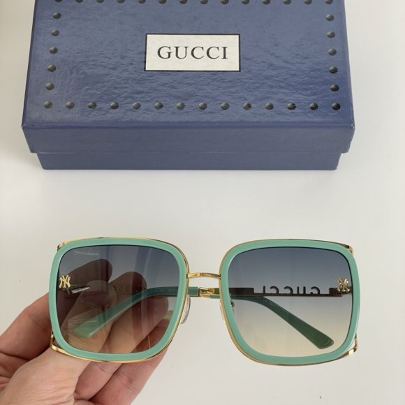 Gucci - Солнцезащитные очки K2_2402GU8