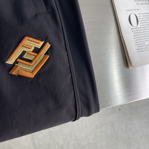 Fendi - Мужские спортивные штаны DZ_2803FE7 Fendi - Мужские спортивные штаны DZ_2803FE7