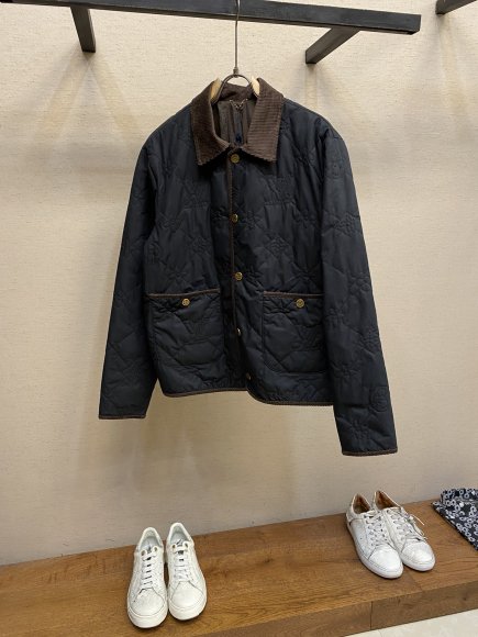 Louis Vuitton Tyler - Мужская стеганая куртка ветровка DZ_2308LV1 Louis Vuitton Tyler - Мужская стеганая куртка ветровка DZ_2308LV1
