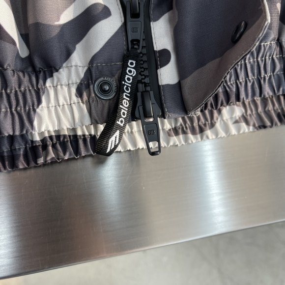 Balenciaga - Мужская лыжная куртка (костюм штаны) TJ_1012BA1 Balenciaga - Мужская лыжная куртка (костюм штаны) TJ_1012BA1