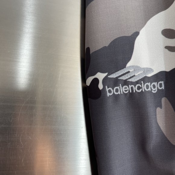 Balenciaga - Мужская лыжная куртка (костюм штаны) TJ_1012BA1 Balenciaga - Мужская лыжная куртка (костюм штаны) TJ_1012BA1