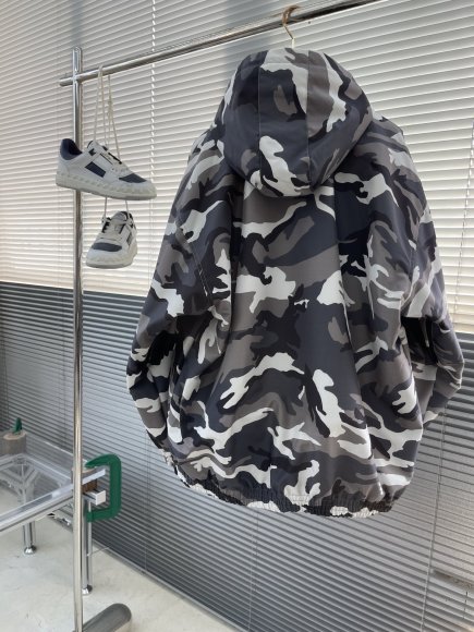 Balenciaga - Мужская лыжная куртка (костюм штаны) TJ_1012BA1 Balenciaga - Мужская лыжная куртка (костюм штаны) TJ_1012BA1