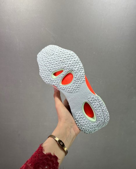 Nike - Женские кроссовки ZO_1501NI12