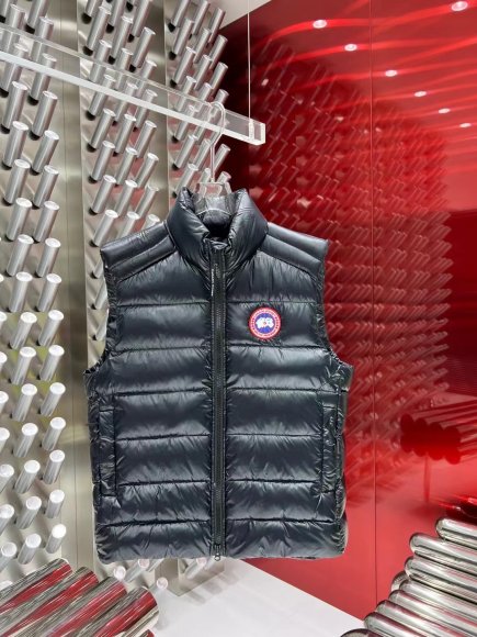 Canada Goose Мужской жилет пуховик SAD_2501CG7 Canada Goose Мужской жилет пуховик SAD_2501CG7