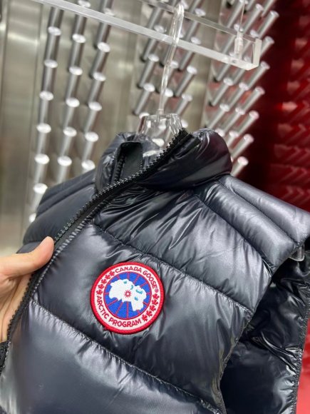 Canada Goose Мужской жилет пуховик SAD_2501CG7 Canada Goose Мужской жилет пуховик SAD_2501CG7