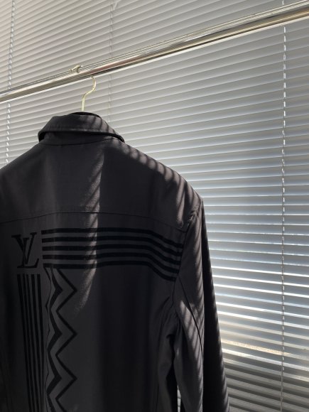 Louis Vuitton - Мужская рубашка жакет TJ_2006LV2 Louis Vuitton - Мужская рубашка жакет TJ_2006LV2