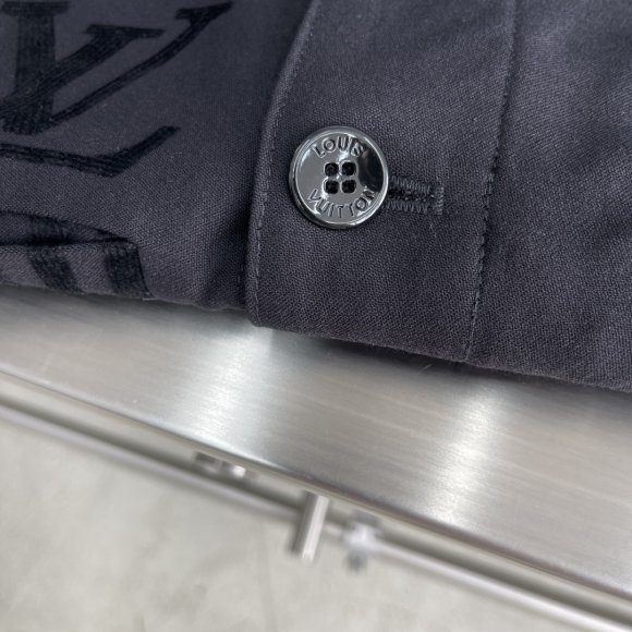 Louis Vuitton - Мужская рубашка жакет TJ_2006LV2 Louis Vuitton - Мужская рубашка жакет TJ_2006LV2